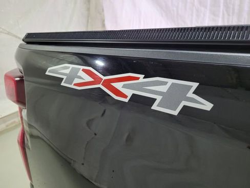 Used 2022 Chevrolet Silverado 1500 LT image 20