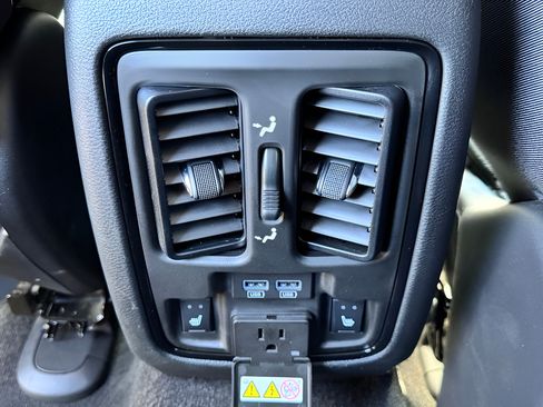 Used 2021 Dodge Durango R/T w/ Trailer Tow Group IV RWD image 30