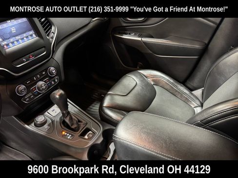 Used 2019 Jeep Cherokee Latitude Plus w/ Comfort/Convenience Group image 15