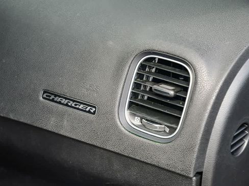 Used 2022 Dodge Charger SXT w/ Cold Weather Package RWD image 16