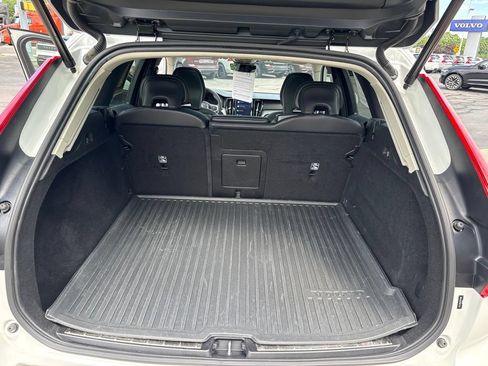 Certified 2023 Volvo XC60 B5 Core w/ Climate Package AWD/4WD image 40