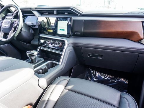 Used 2024 GMC Sierra 1500 Denali w/ Denali Reserve Package image 11