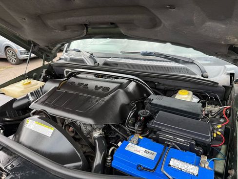 Used 2008 Jeep Commander Sport image 32