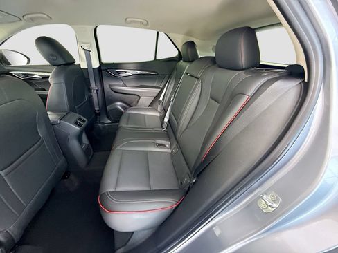 Used 2022 Buick Envision Essence w/ Technology Package I FWD image 21
