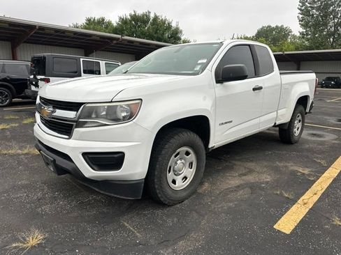 Used 2018 Chevrolet Colorado W/T RWD image 12