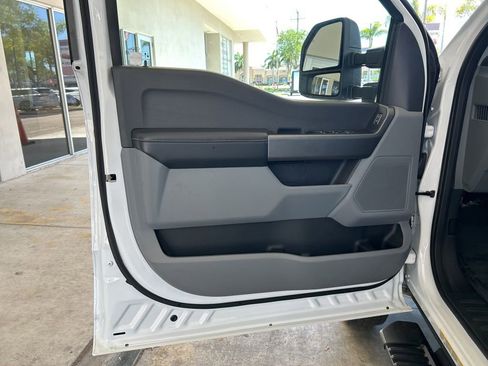 Used 2025 Ford F450 4x4 Crew Cab Super Duty image 39
