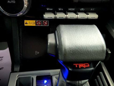 Used 2024 Toyota Tacoma TRD Off-Road w/ TRD Off Road Upgrade Package AWD/4WD image 42