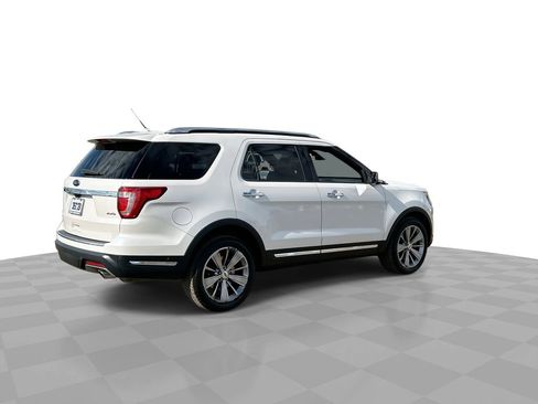 Used 2018 Ford Explorer Limited w/ Equipment Group 301A image 8