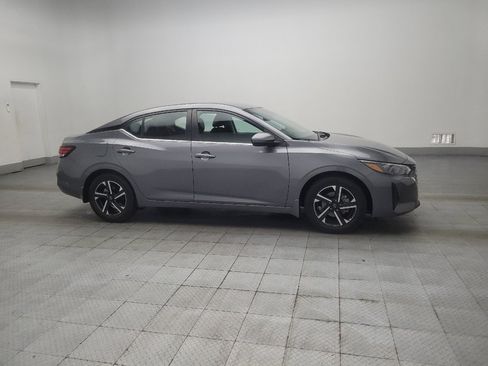 Used 2024 Nissan Sentra SV FWD image 11