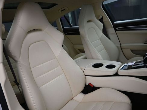 Certified 2022 Porsche Panamera GTS image 28