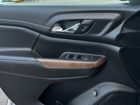 Used 2019 GMC Acadia SLE image 24