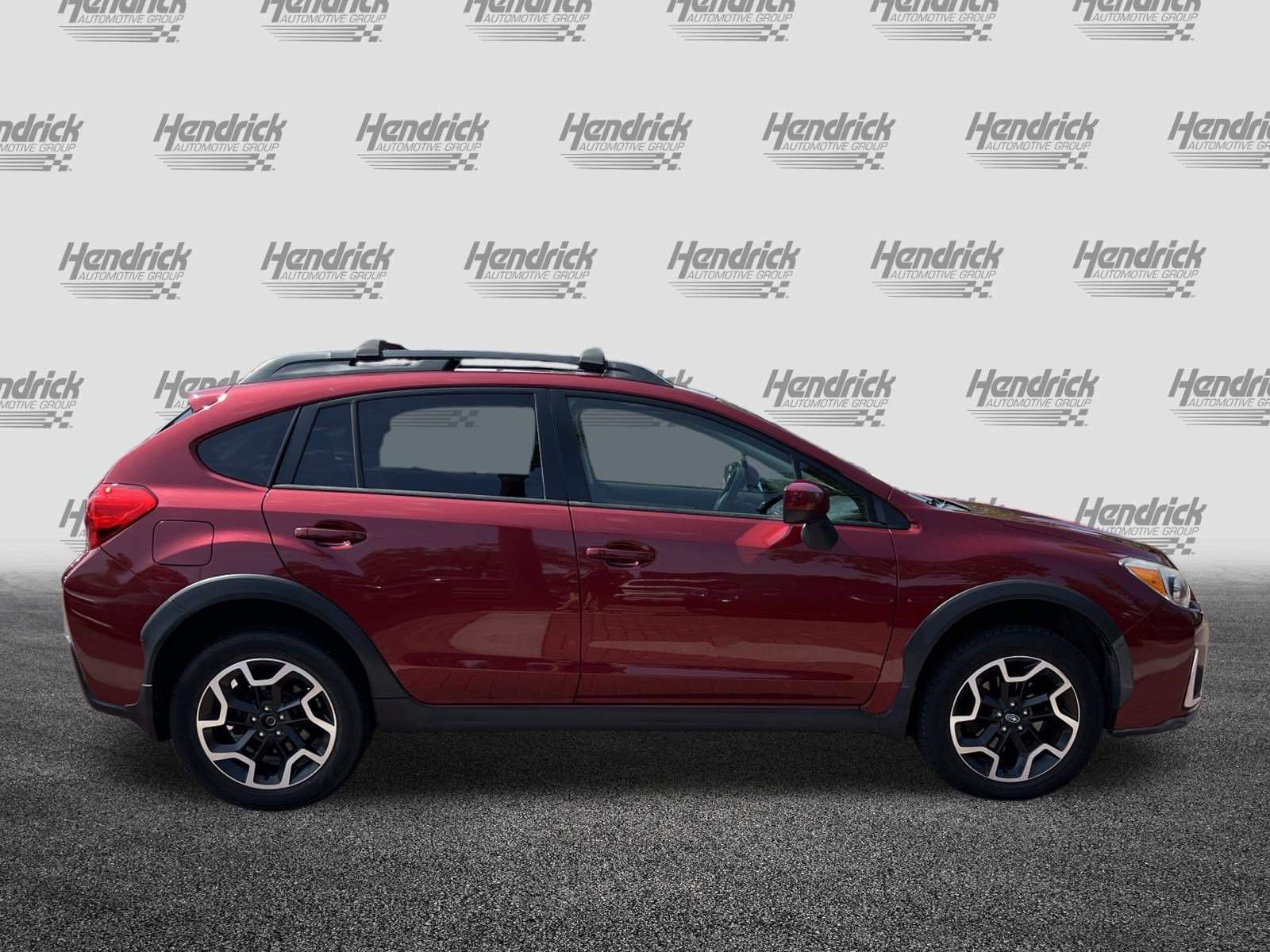 Used 2017 Subaru Crosstrek 2.0i Premium w/ Moonroof Package AWD/4WD image 11