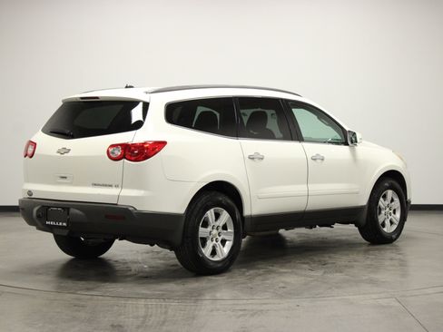 Used 2012 Chevrolet Traverse LT FWD image 8