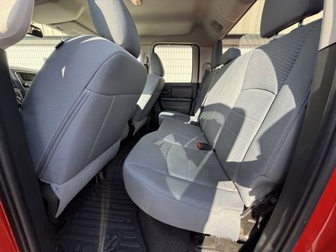 Used 2018 RAM 1500 Express image 22