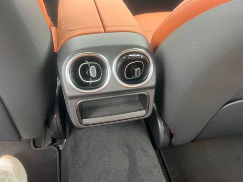 New 2026 Mercedes-Benz C 300 Sedan image 23