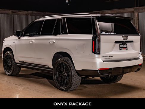 Used 2025 Cadillac Escalade Sport Platinum AWD/4WD image 7