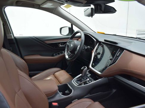 Used 2023 Subaru Outback Touring AWD/4WD image 13