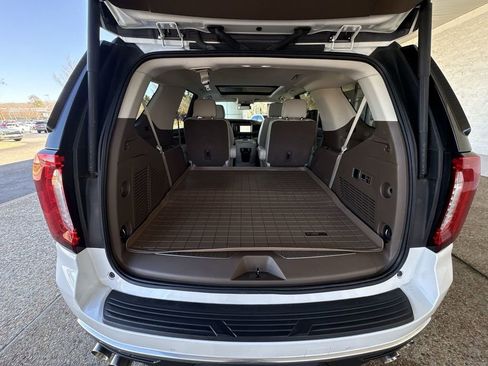 Certified 2023 GMC Yukon Denali image 27