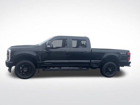 Used 2024 Ford F250 Lariat w/ Black Appearance Package image 2