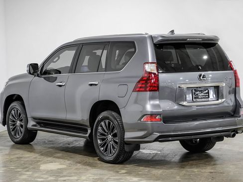 Used 2022 Lexus GX 460 Luxury w/ Sport Design Package image 10
