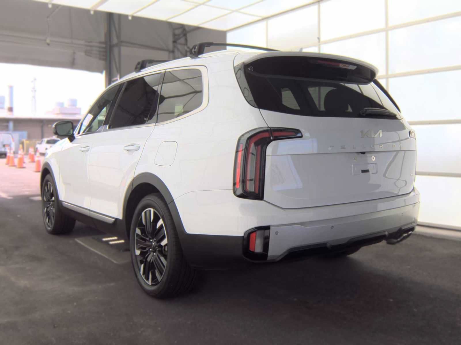 Used 2024 Kia Telluride SX Prestige AWD/4WD image 4