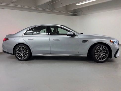 Used 2025 Mercedes-Benz E 53 AMG e 4MATIC Sedan image 7