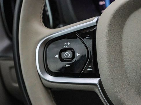 Used 2025 Volvo XC60 B5 Core w/ Protection Package Premier image 39