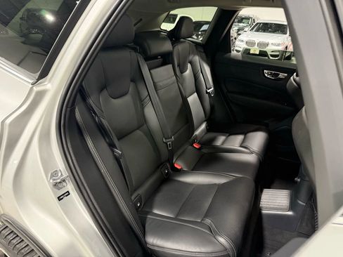 Used 2018 Volvo XC60 T8 Inscription w/ Luxury Seat Package image 59
