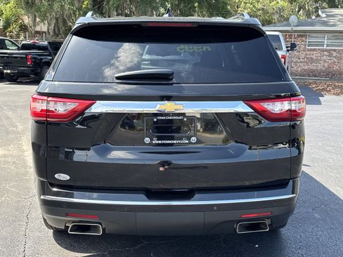 Used 2018 Chevrolet Traverse Premier w/ Driver Confidence II Package FWD image 6