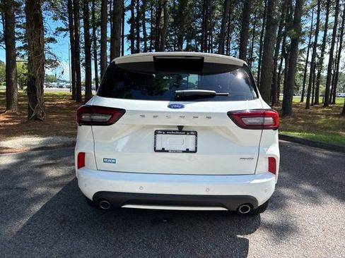 Used 2024 Ford Escape ST-Line w/ Tech Pack #1 AWD/4WD image 4