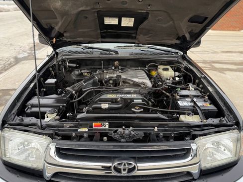 Used 2001 Toyota 4Runner SR5 image 14