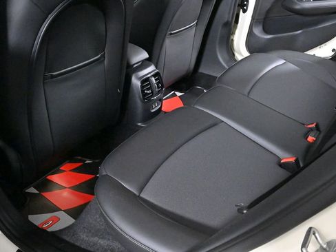 Used 2022 MINI Cooper Clubman S w/ Driver Assistance Package image 28