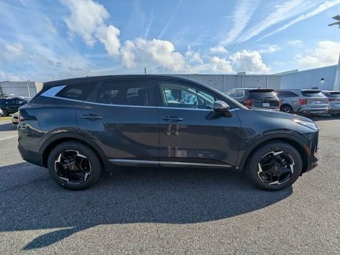 Used 2025 Kia Seltos EX FWD image 2