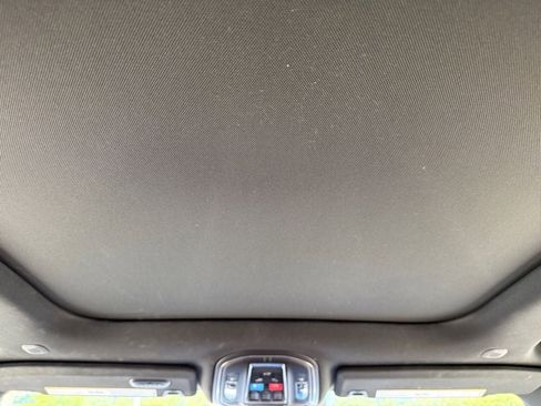 Used 2025 Jeep Grand Cherokee Summit AWD/4WD image 27