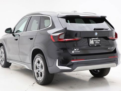 Used 2025 BMW X1 xDrive28i AWD/4WD image 6