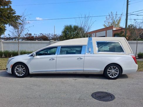 Used 2014 Cadillac XTS Hearse image 5