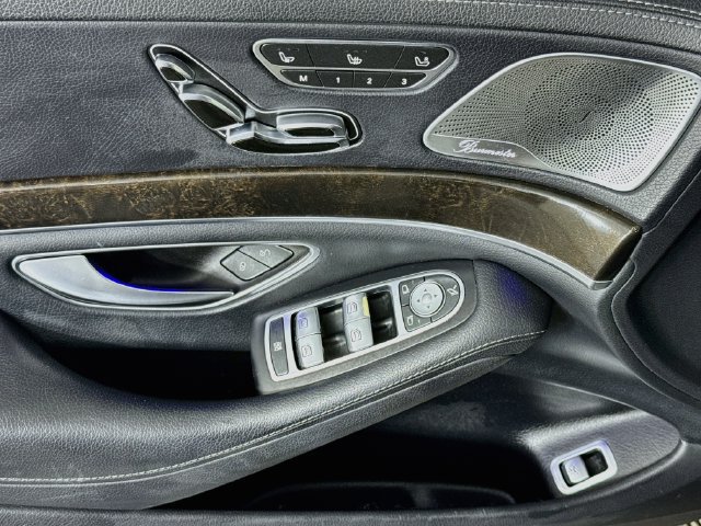 Used 2016 Mercedes-Benz S 550 Sedan image 20