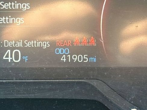 Used 2024 Toyota RAV4 LE image 21