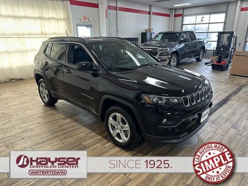 Certified 2023 Jeep Compass Latitude image 6