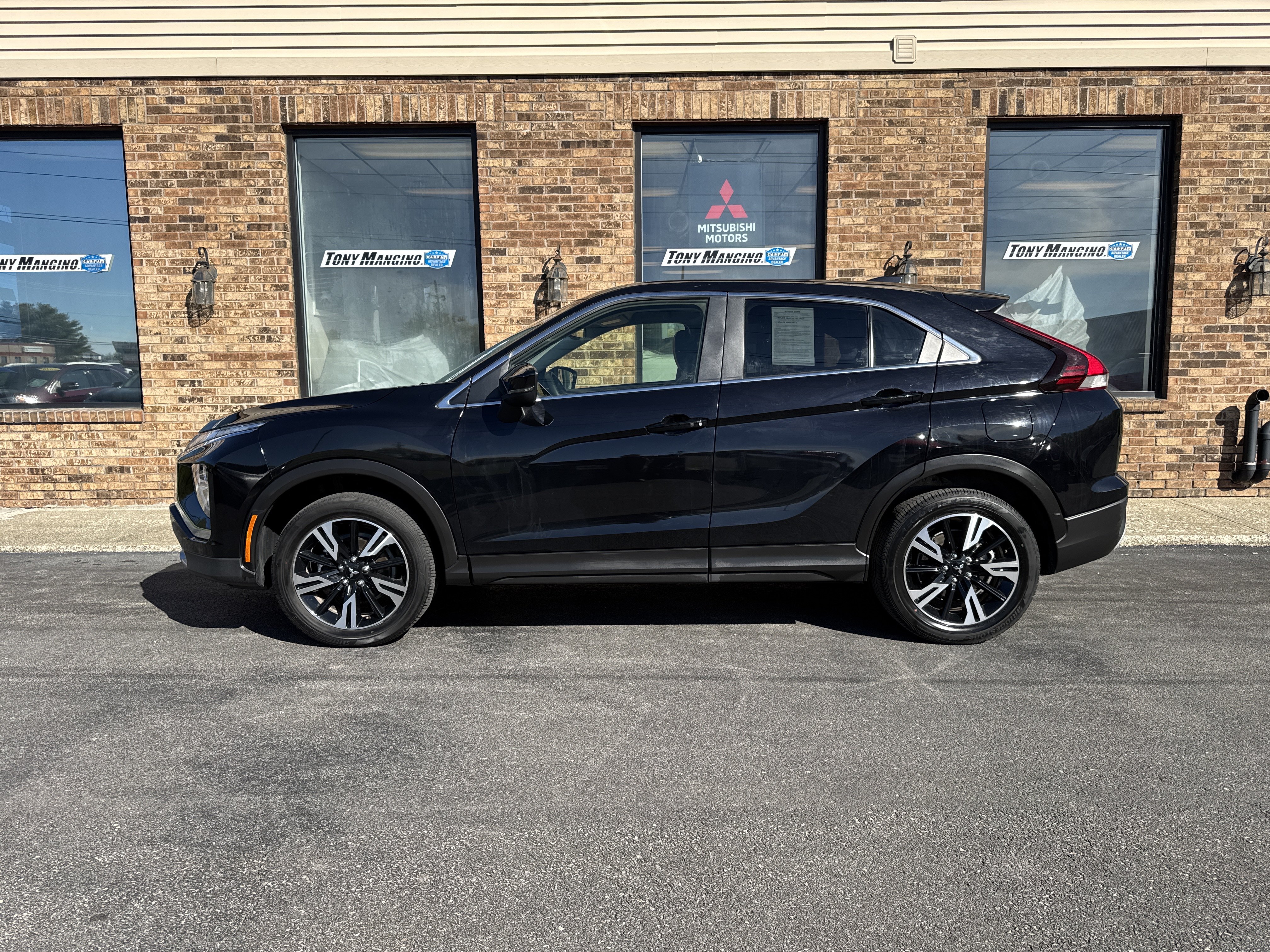 Used 2025 Mitsubishi Eclipse Cross SE AWD/4WD image 2