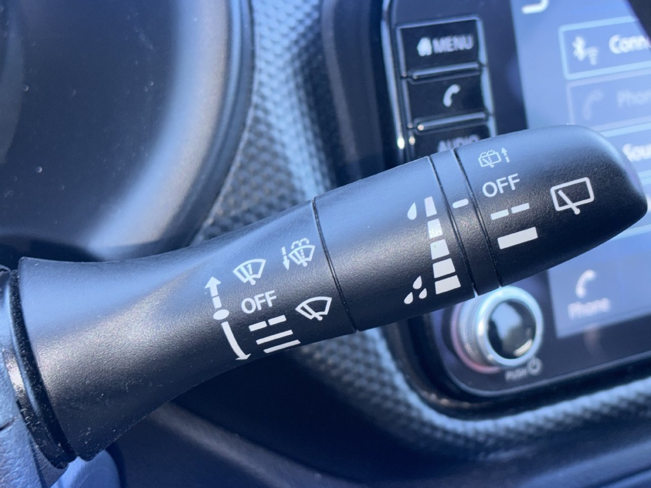 Certified 2023 Nissan Kicks SV FWD image 18