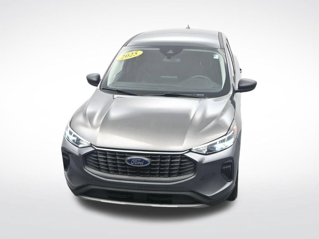 Used 2025 Ford Escape Active AWD/4WD image 30