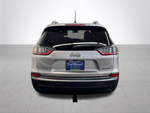 Used 2019 Jeep Cherokee Latitude Plus FWD image 5