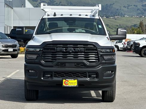 New 2026 RAM 3500 Tradesman AWD/4WD image 10