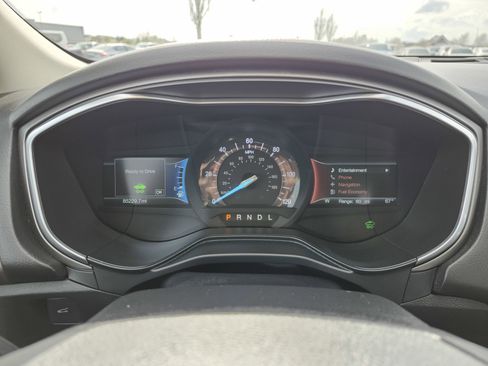 Used 2019 Ford Fusion SE FWD image 30