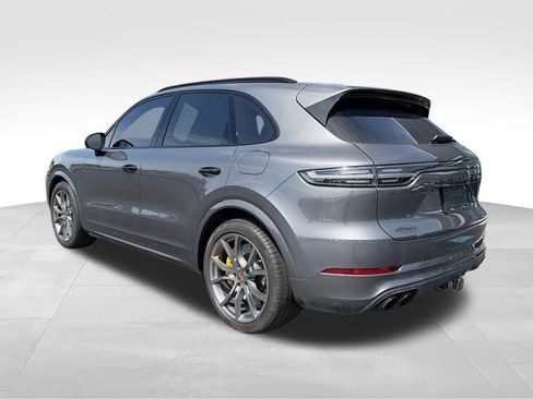 Used 2021 Porsche Cayenne Turbo S AWD/4WD image 6