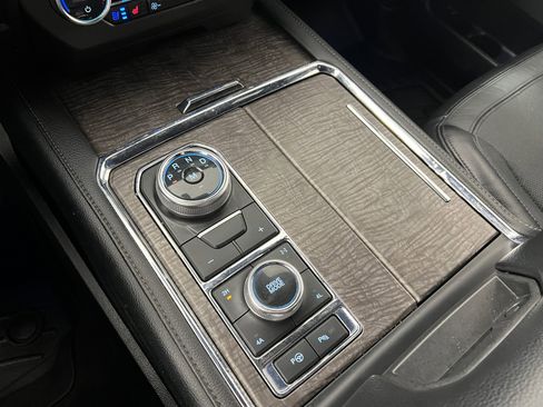 Used 2019 Ford Expedition Limited w/ Special Edition Package image 32