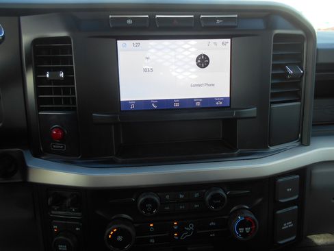 Used 2024 Ford F550 4x4 Regular Cab Super Duty image 33