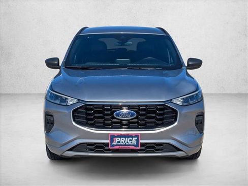 Used 2023 Ford Escape ST-Line image 2