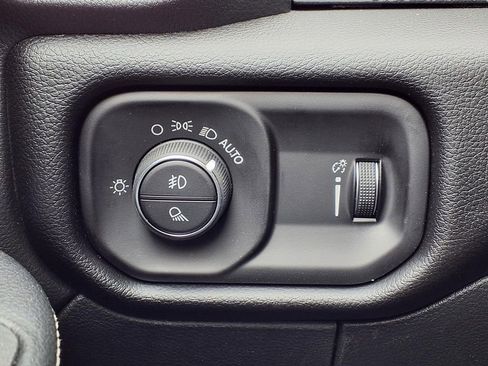 New 2026 RAM 2500 Big Horn AWD/4WD image 15